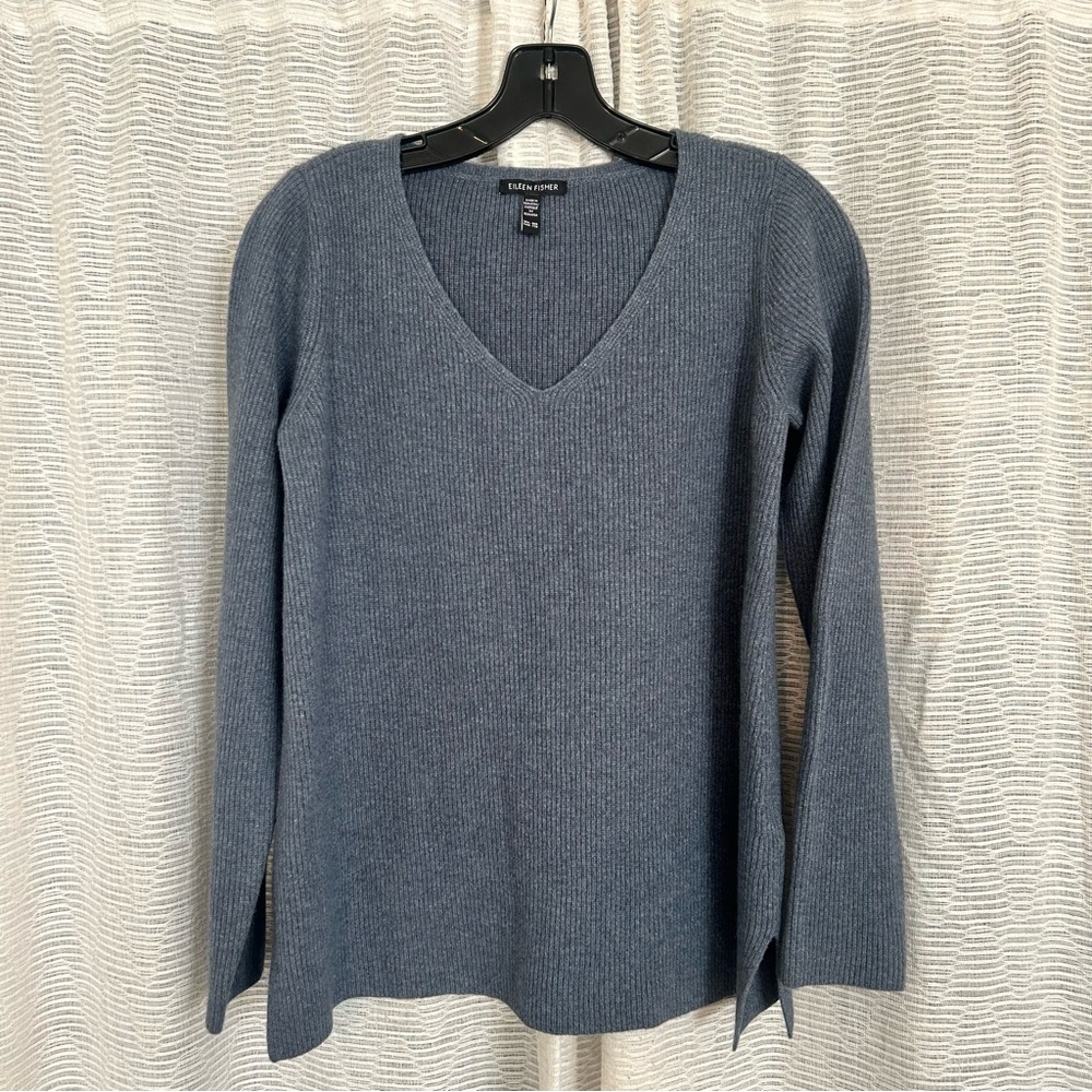 NWOT! Eileen Fisher Italian Cashmere V-Neck Sweater in “eclipse” - Picture 10 of 15